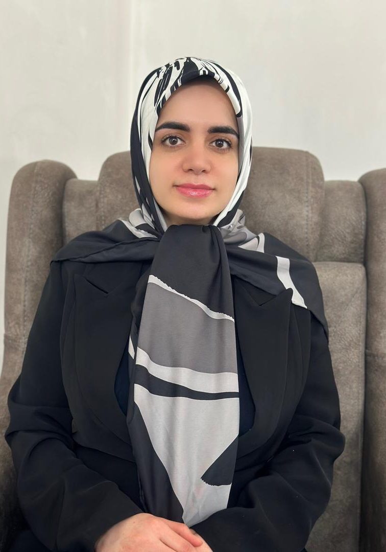 فاطمه امانی